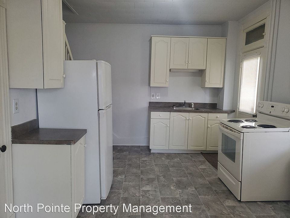1st image of 246 N Market St APT 1