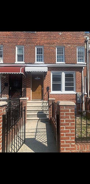 1st image of 945 E 221st St