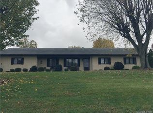 5422 State Highway 90 E, Hiddenite, NC 28636