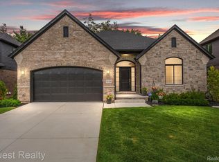 55184 Benson Ct, Shelby Township, MI 48316