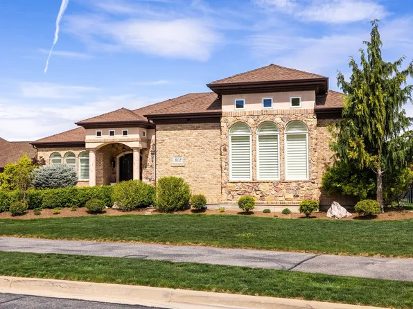 802 Eaglepointe Dr, North Salt Lake, UT 84054