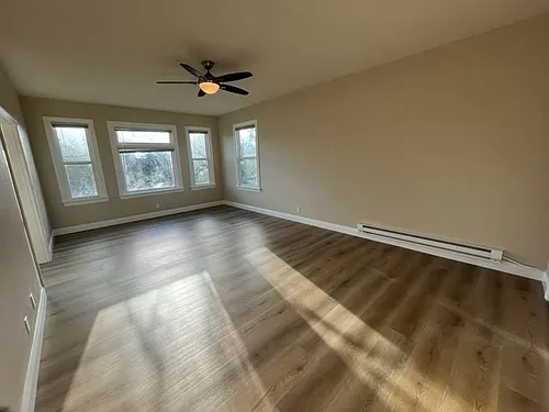 Floor plan 305