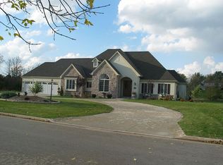 9568 W Saint Stephans Dr, Franklin, WI 53132