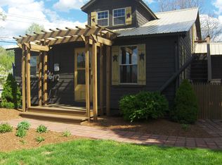 527 North St #1, Chester, VT 05143