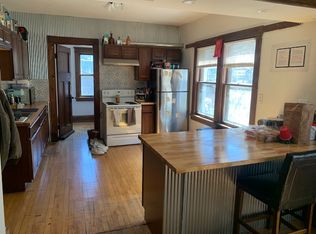 3360 N Oakland Avenue #First Floor, Milwaukee, WI 53211