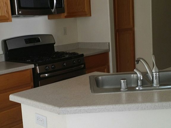 3rd image of 9951 Keephills St