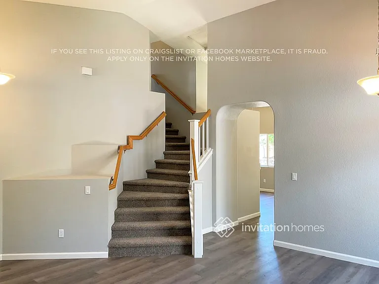 472 Woodcrest Dr — Photo 9