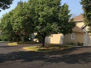 2985 N River Birch Dr UNIT B, Brookfield, WI 53045