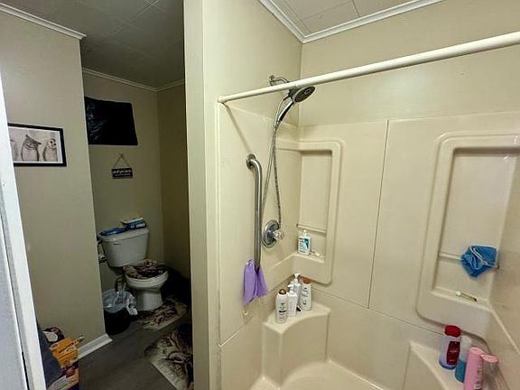 5th image of 104 Park Ave #9