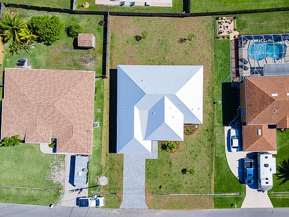5th image of 5271 NW Mayfield Lane