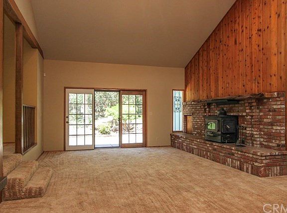 3rd image of 929 Alpenweg Dr