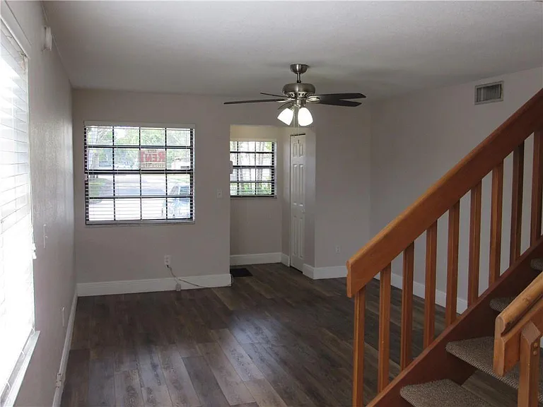 5240 SW 121st Ave — Photo 3