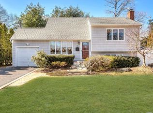 13 Skyview Pl, Melville, NY 11747