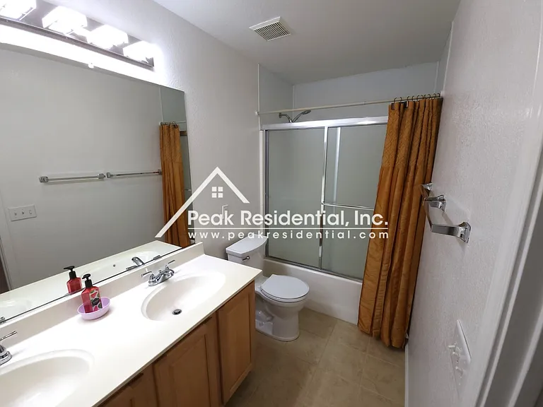 2727 Hinton Cir — Photo 18