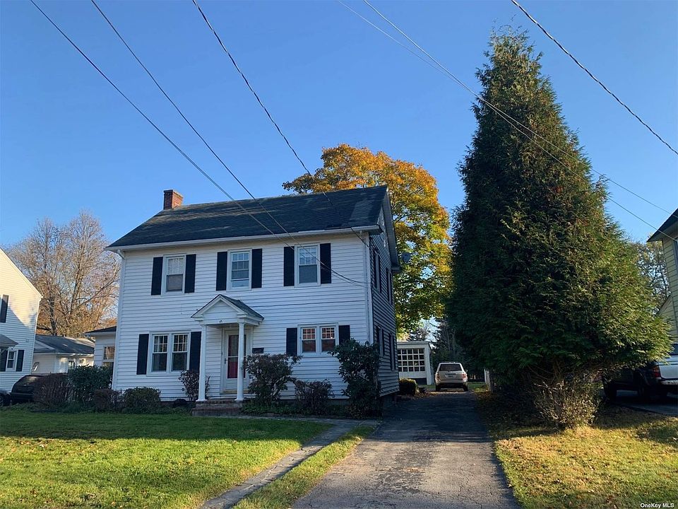 43 Roosevelt Avenue Middletown NY 10940 Zillow