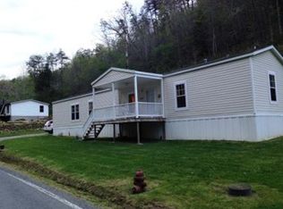 5122 Poor Bottom Rd, Elkhorn City, KY 41522