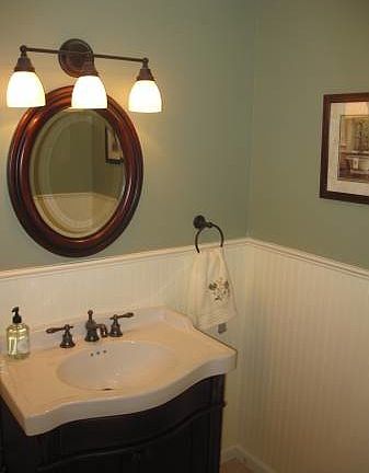 1/2 Bath