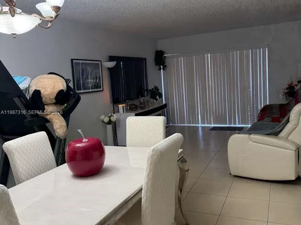 1900 W 68th St APT A205, Hialeah, FL 33014