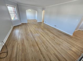 760 N Northwest Hwy #2, Park Ridge, IL 60068