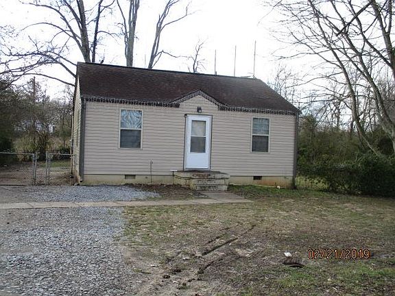 4th image of 46 Chestnut Dr