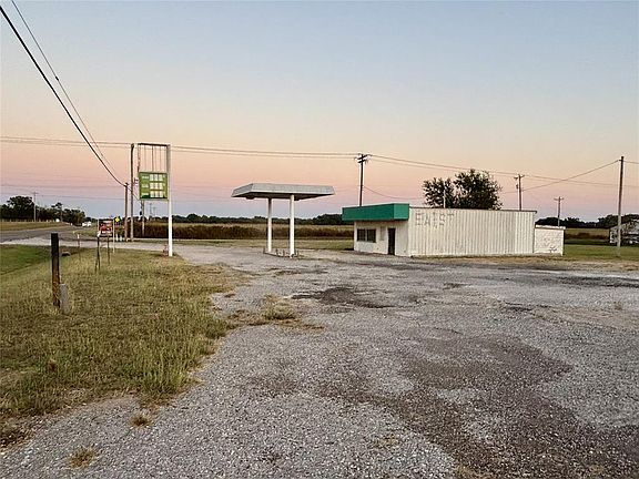 2nd image of 8380 State Highway 39