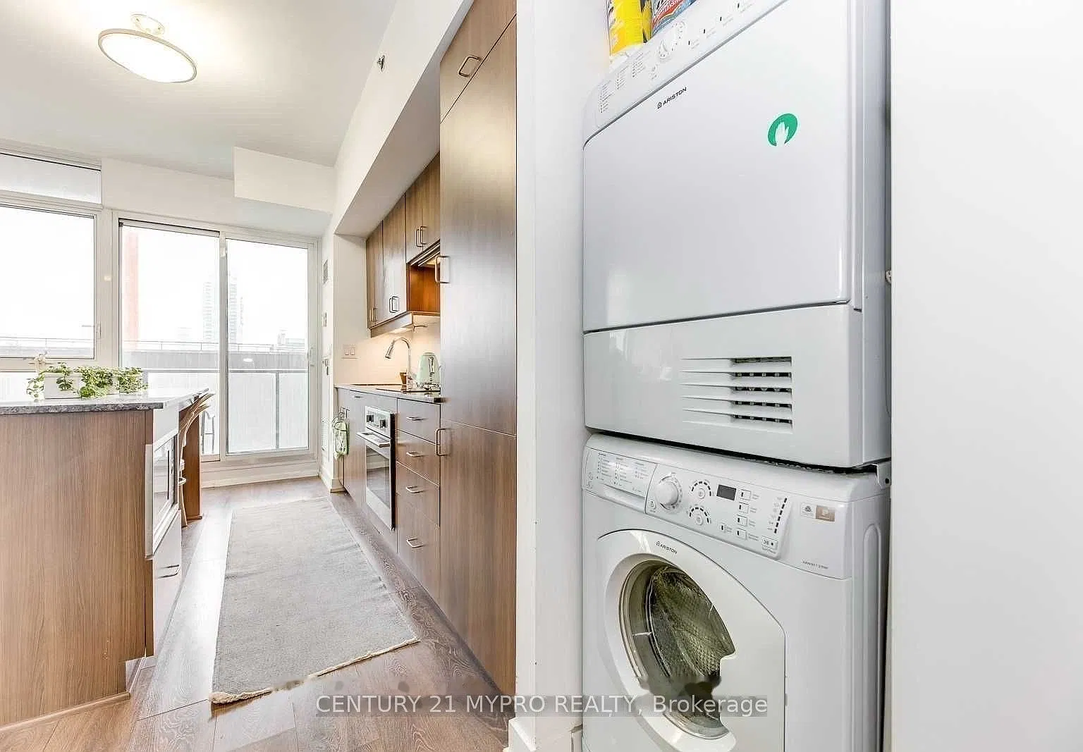1 bed, $2,300 — Photo 4