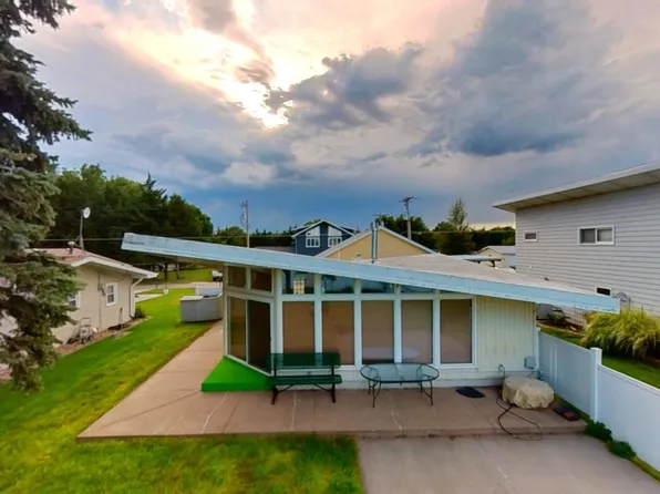 19 Merriweather Dr #11, Elwood, NE 68937
