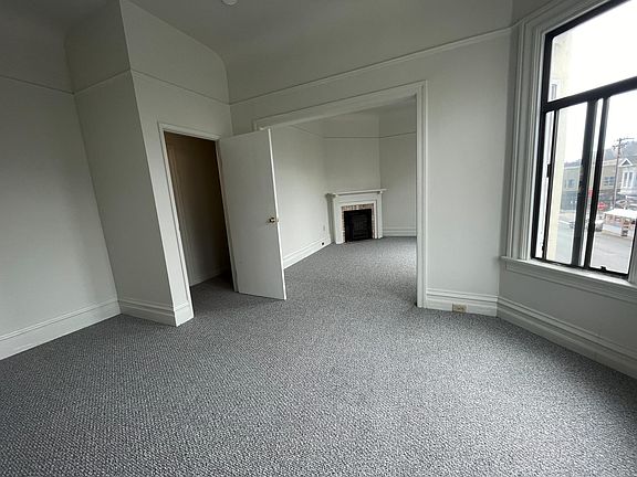5th image of 438 Clement St #A