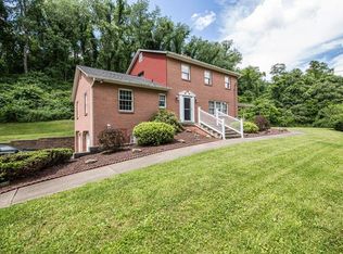 3121 New England Rd, West Mifflin, PA 15122