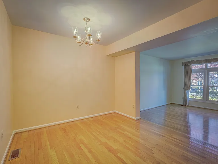 14907 Bradwill Ct — Photo 17
