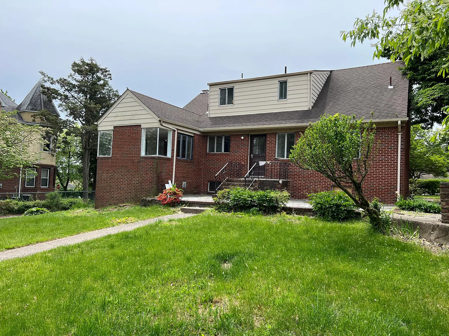 3 bed, $2,700 — Photo 2