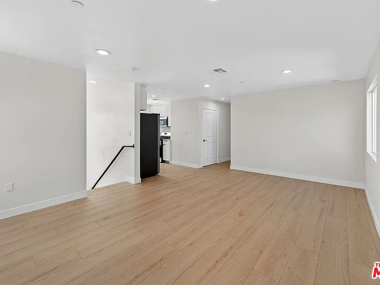 3436 Hunter St — Photo 27