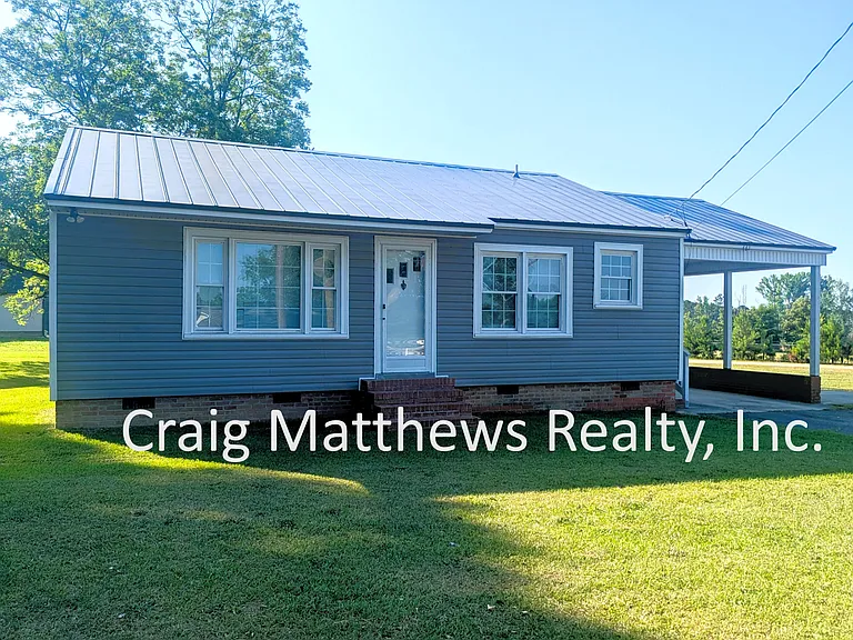 661 Crawford Rd — Photo 2