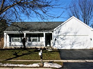 161 Prairie Ridge Dr, Woodstock, IL 60098