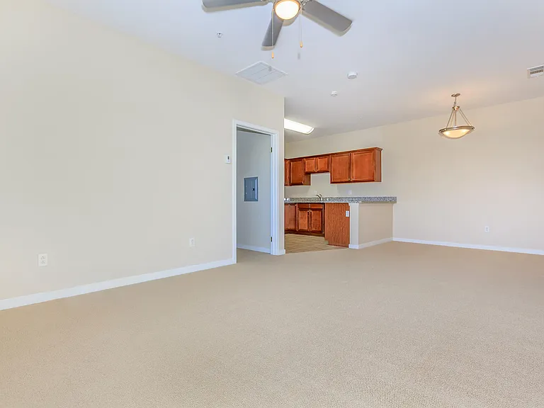 Vineyards at Palm Desert Apartment Homes — Photo 52