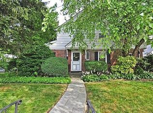 431 Broadway, Lawrence, NY 11559