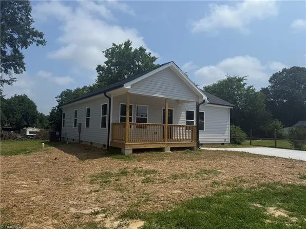 237 Foster St, Burlington, NC 27217