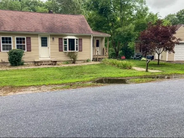 59 Flagg Swamp Rd, East Freetown, MA 02717