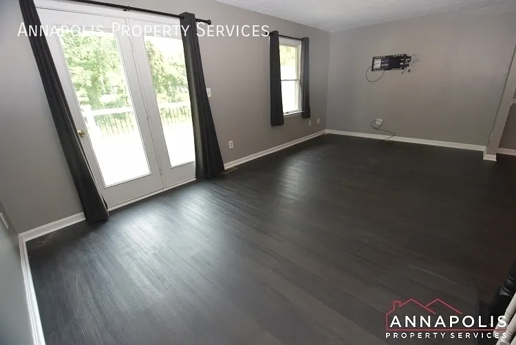 1629 Elkwood Ct — Photo 7