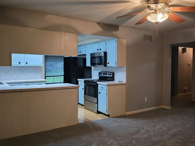161 Milwood Dr — Photo 3