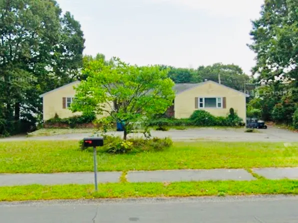 217 Oak St, Randolph, MA 02368