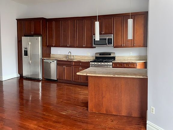 5th image of 181 Lenox Ave #4