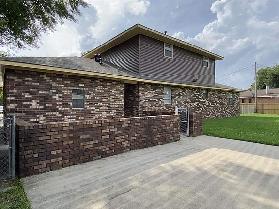 4th image of 4274 N Riverview Dr