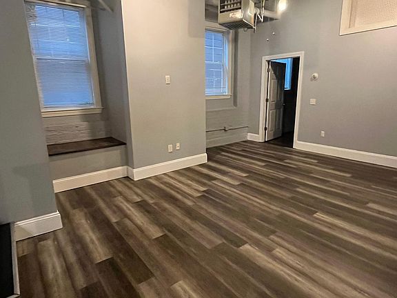 4th image of 212 Dartmouth St Unit 3