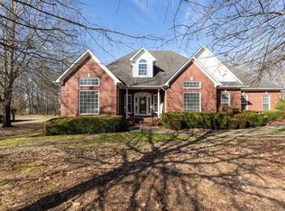 10 Will Ave, Lawrenceburg, TN 38464