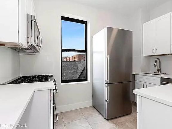 3rd image of 221 E 5th St APT 11