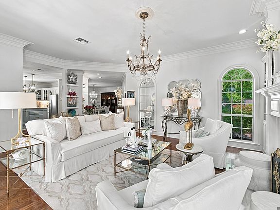 5th image of 5952 Glen Cove Dr