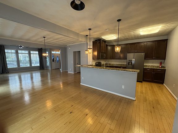 5th image of 5545 Botanical Dr #1