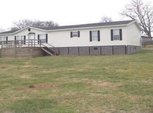 7 Dot Dr, Fayetteville, TN 37334