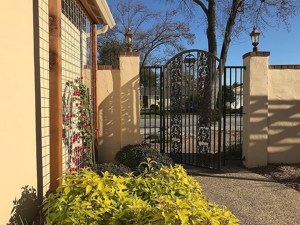 1st image of 1441 Brook Glen Dr
